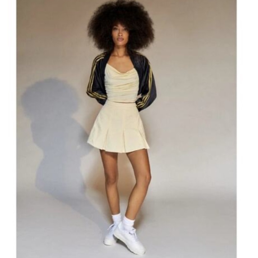 BDG Urban Outfitters NWT Pleated Butter Yellow Mini Skirt